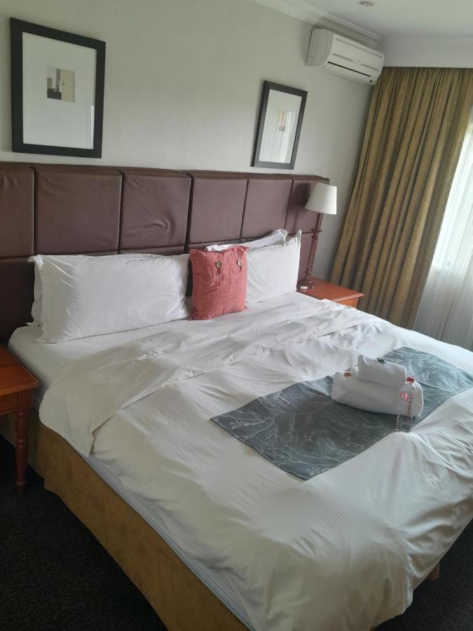 Protea Hotel By Marriott Harrismith Montrose Экстерьер фото