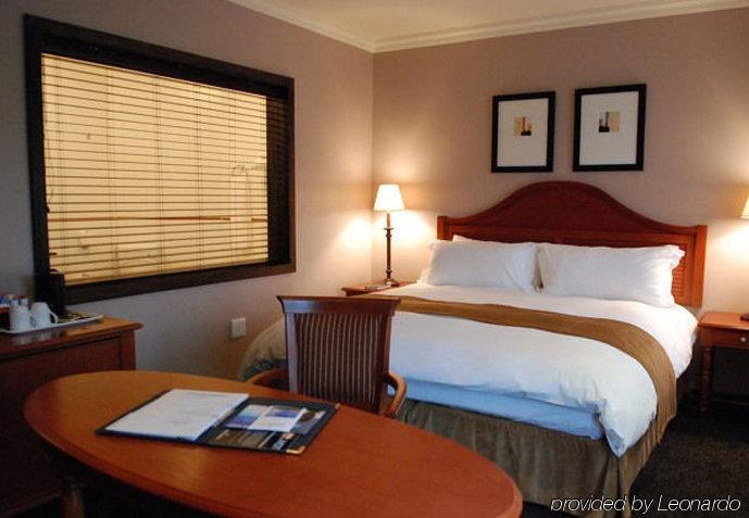 Protea Hotel By Marriott Harrismith Montrose Экстерьер фото